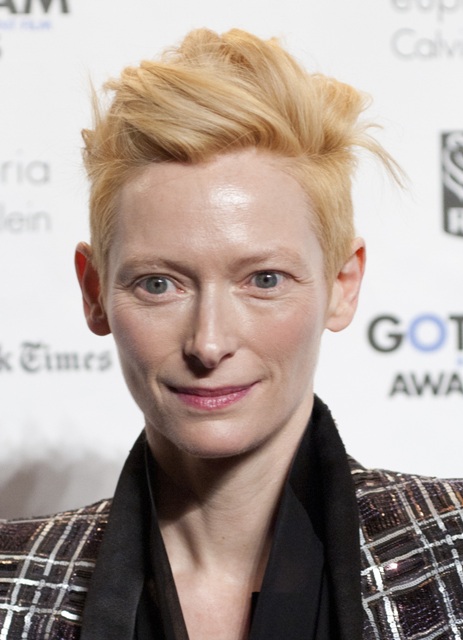 Lainey Gossip Entertainment Update Tilda Swinton Wears Something